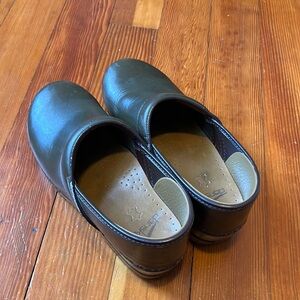 Dansko Professional Clogs, Olive Leather, 40